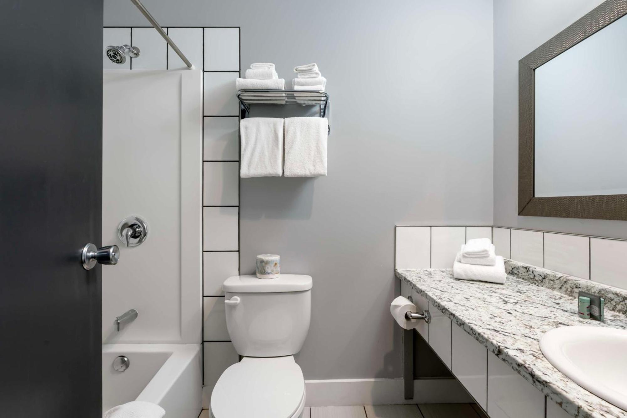 Stoke Hotel Surestay Collection By Best Western Ревелсток Екстер'єр фото